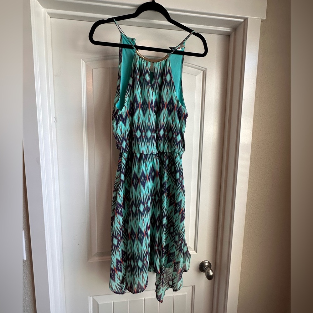 Women’s lines dress. Size Lg. Knee length.